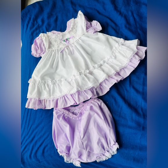 Sz 0-3 mon. VTG Colonial prairie Purple White ruffle lace dress w/bow & bloomers - Picture 2 of 12